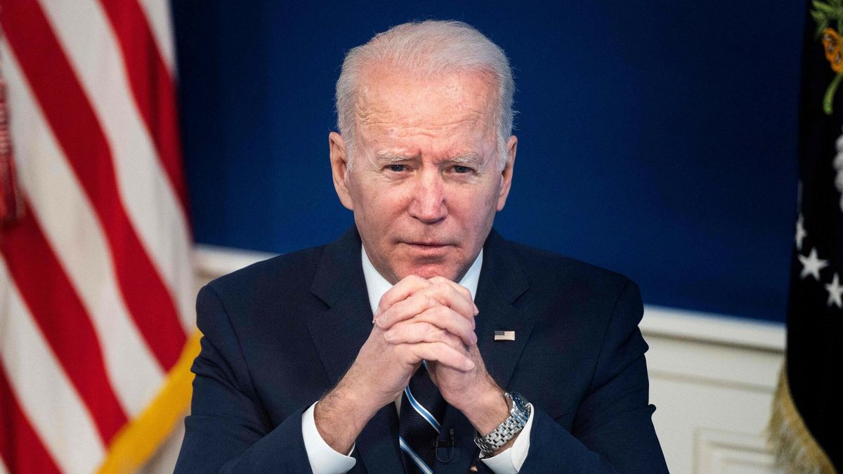 Joe Biden traci poparcie w sondażach. Winne drożyzna i pandemia 