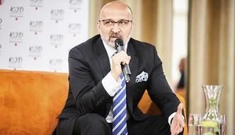 Były premier RP stoczy walkę w MMA