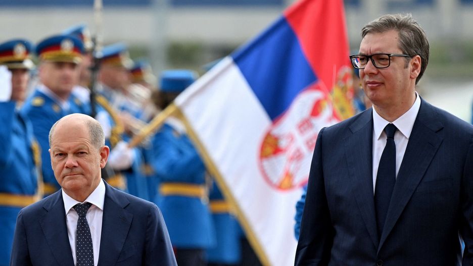 Temporary
German chancellor Olaf Scholz  (L) and Serbian President Aleksandar Vucic inspect a guard of honour during a welcoming ceremony in Belgrade on June 10, 2022, as part of Scholz's two day Balkans tour. (Photo by ANDREJ ISAKOVIC / AFP)
ANDREJ ISAKOVIC