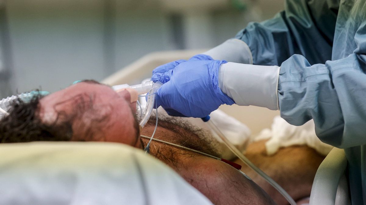 Lekarze na całym świecie walczą z Omicronem