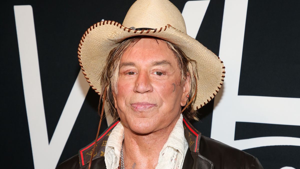 Mickey Rourke odcina się od zbiórki na swoje długi