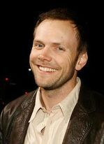 Joel McHale mężem Jessiki Alby