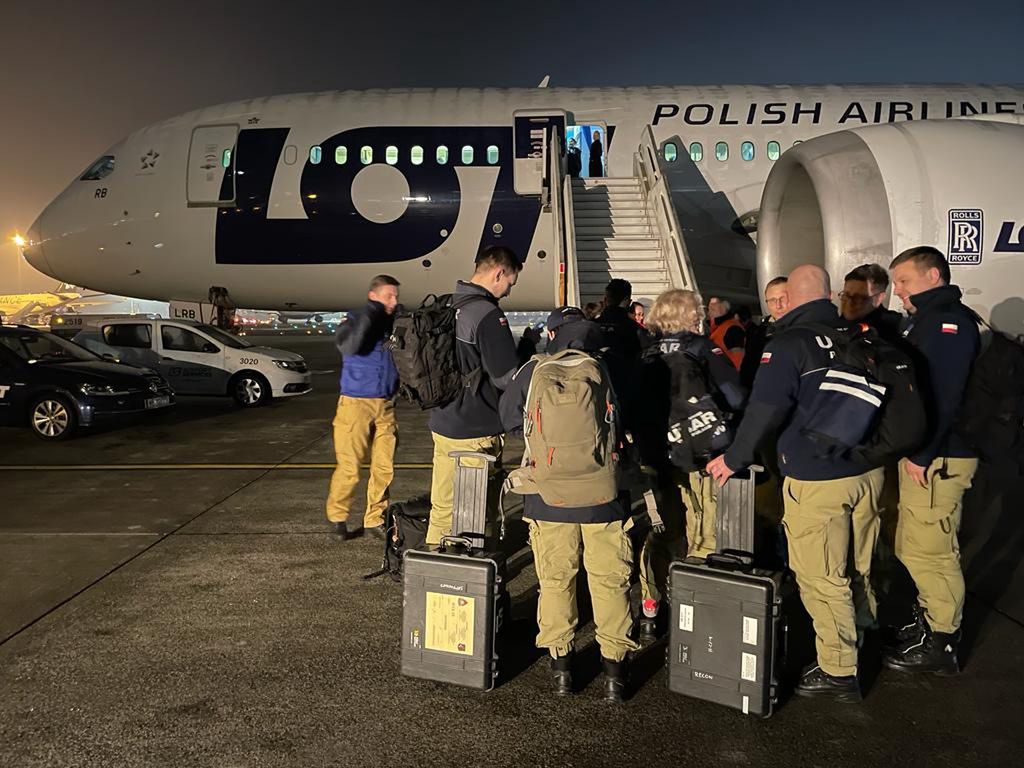 Польські рятувальники полетіли до Туреччини