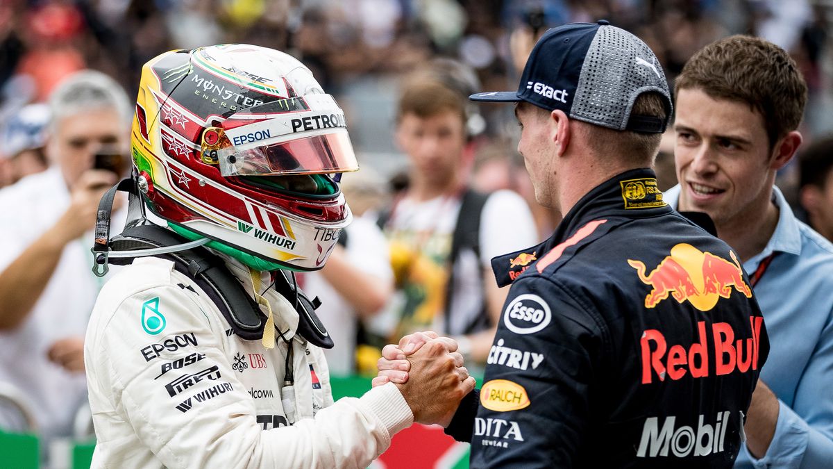 Lewis Hamilton (po lewej) i Max Verstappen