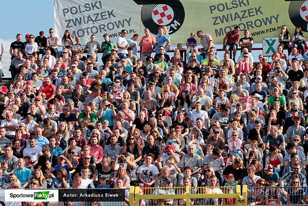 Mecz Polska - Reszta Świata w Rybniku przyciągnął na stadion 13 tysięcy kibiców