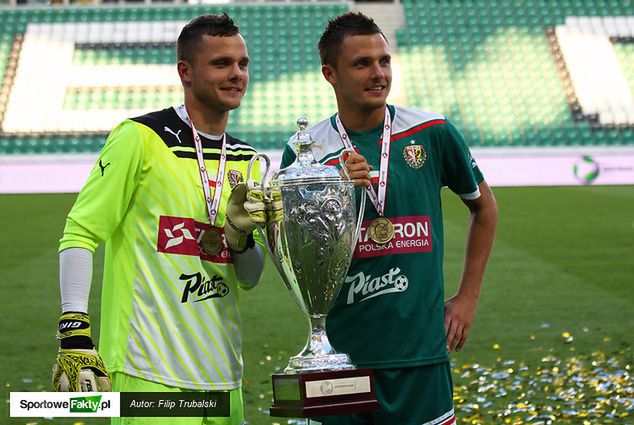 Rafał (z lewej) i Łukasz (z prawej) Gikiewiczowie w czasie gry dla Śląska