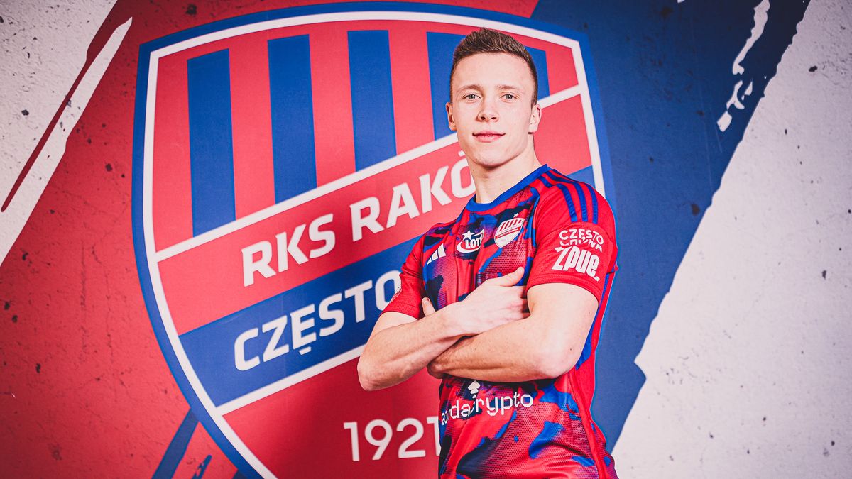 Materiały prasowe / Jakub Ziemianin / Raków Częstochowa / Na zdjęciu: Jakub Myszor