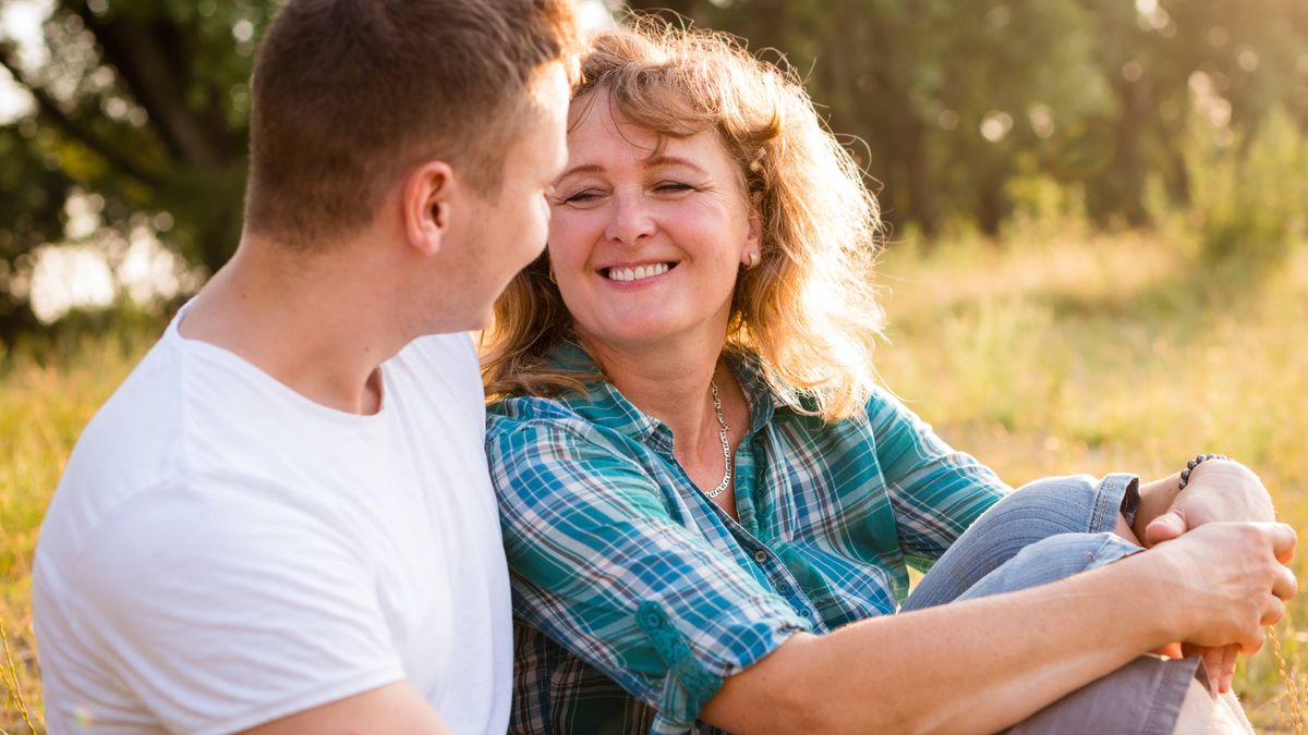 Nie mogła uwierzyć, kiedy odkryła, że jej matka ma romans z jej mężem 
