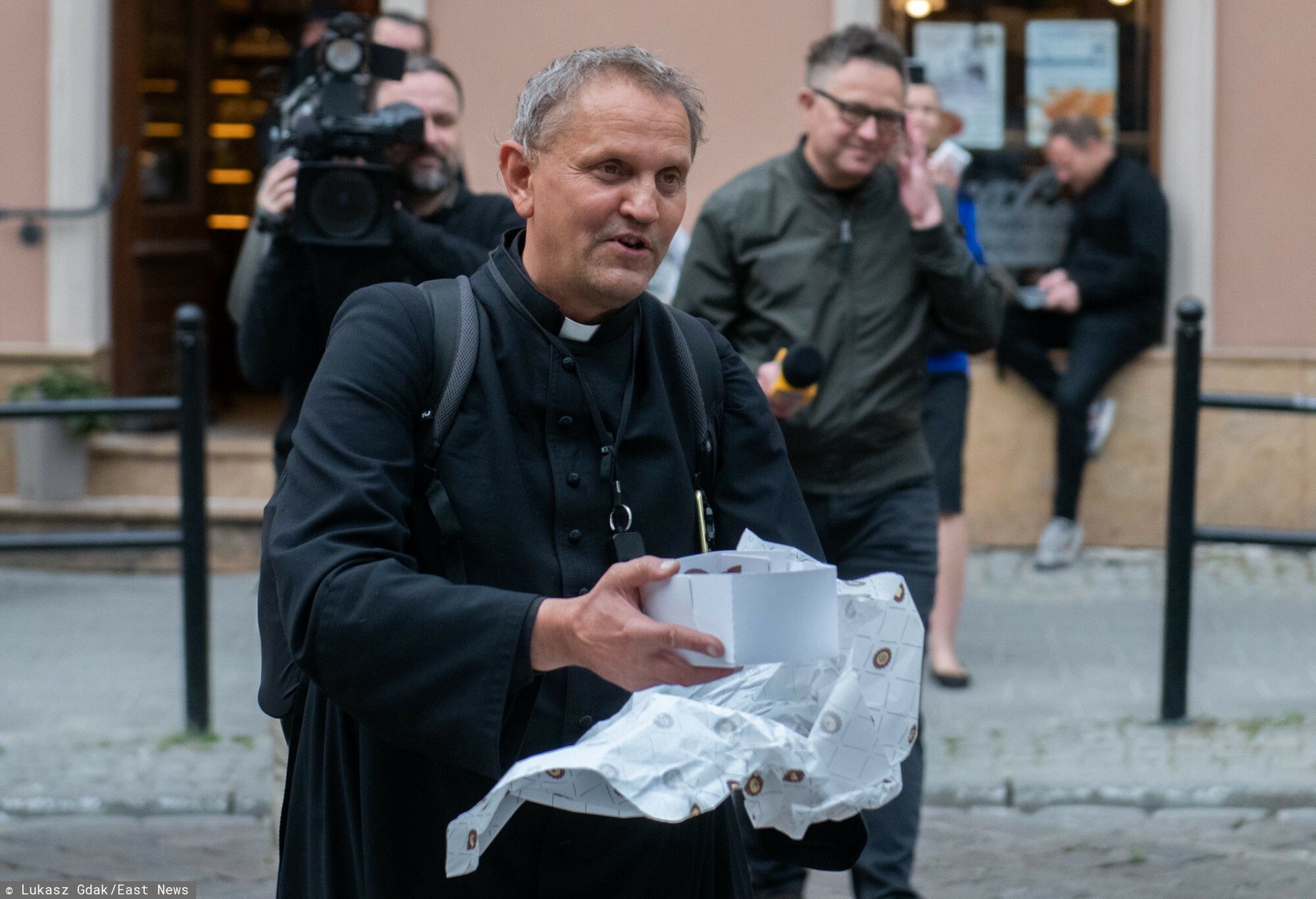 Pierwsza eksmisja księdza w Polsce. Komornik wszedł do celi zbuntowanego salezjanina