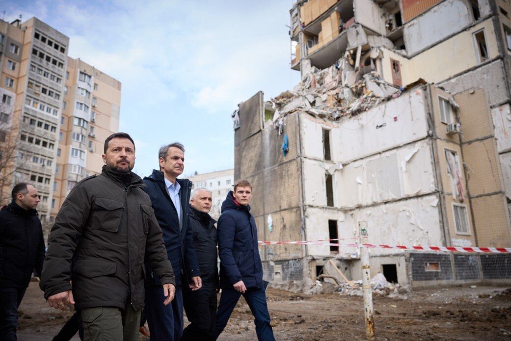 Russian Forces Attack Odesa During Zelensky and Mitsotakis Visit