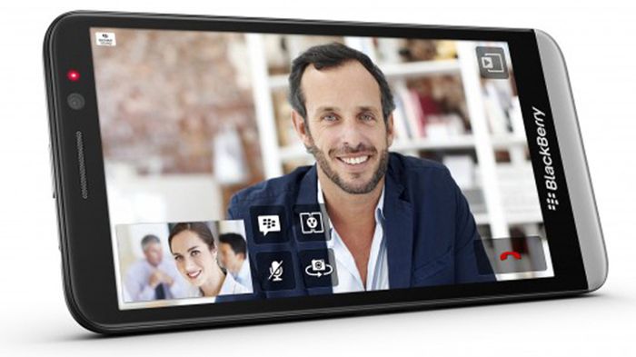 BlackBerry Z30 zaprezentowany - przeciętny smartfon w ponadprzeciętnej cenie 1