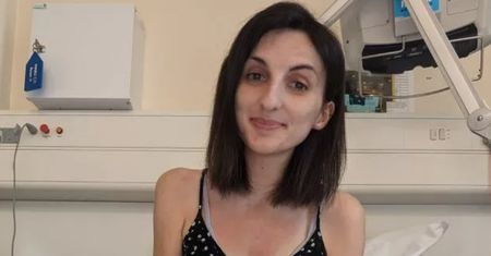 28-latka walczy z rakiem jelita grubego. Miała 3 charakterystyczne objawy, ale lekarze je ignorowali