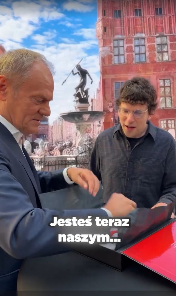 Jesse Eisenberg i Donald Tusk