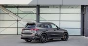 Mercedes GLC doczekał się wersji AMG i (niestety) poszedł w ślady sedana. Moc miażdży