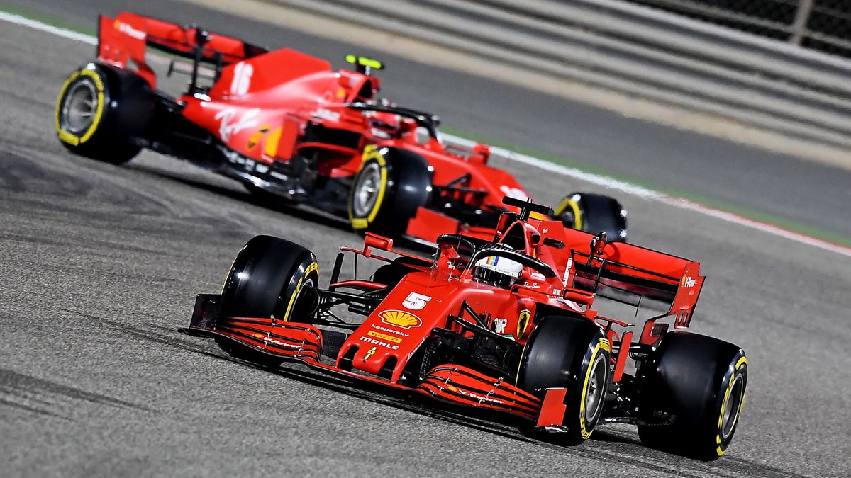 Zdjęcie okładkowe artykułu: Materiały prasowe / Ferrari / Na zdjęciu: Sebastian Vettel przed Charlesem Leclercem