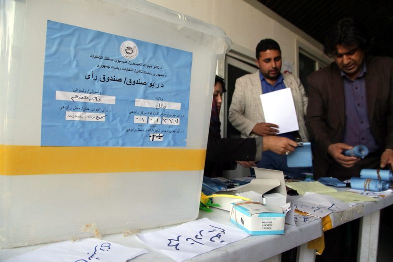 Liczenie głosów w Kabulu