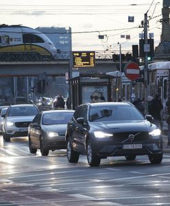 Każdy kierowca ma na to 1 dzień. Potem zaczynają się wysokie kary