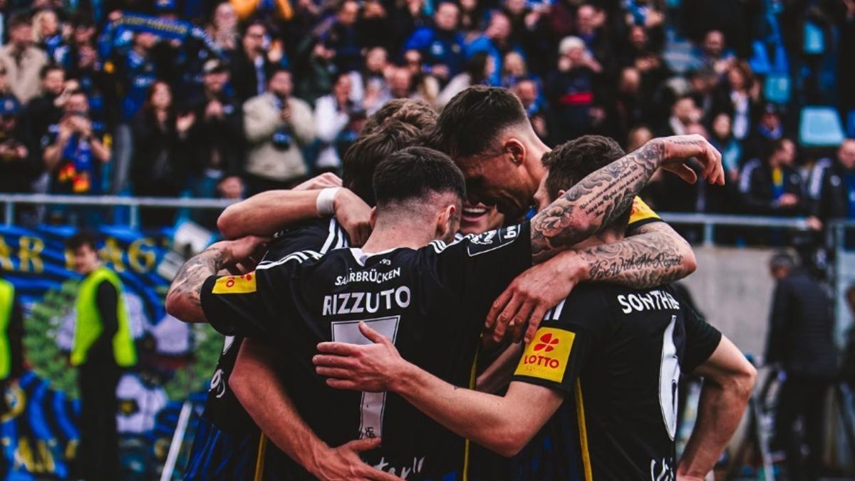 Instagram / 1.FC Saarbruecken / Radość zawodników 1.FC Saarbruecken