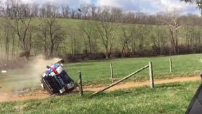 Dramatyczny wypadek polskiego kierowcy. Zobacz, jak jego auto dachowało