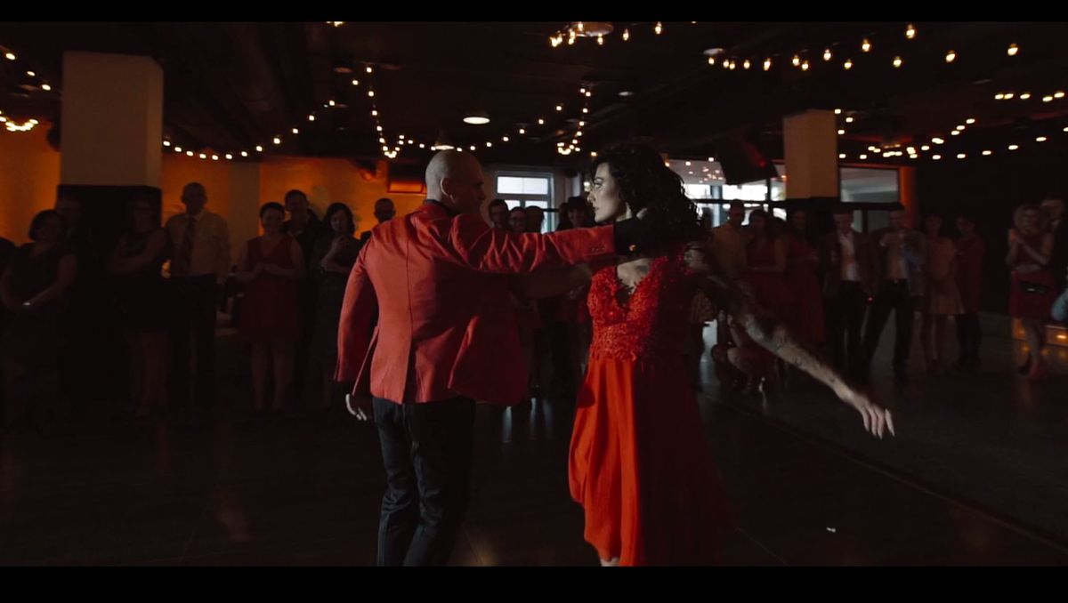 Pierwszy taniec pary zadziwił internautów. Nie jest typowy