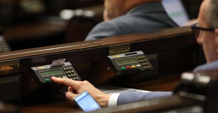 Nowe świadczenie. Sejm zgodny jak nigdy, uchwalił dodatek 200 zł za każdy miesiąc