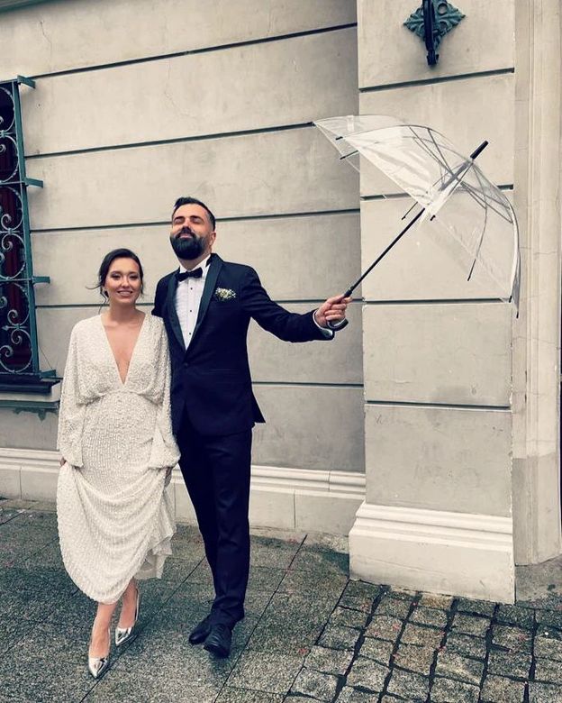 Laura i Karol ze "Ślubu od pierwszego wejrzenia" WZIĘLI ŚLUB! "Powiedzieliśmy TAK". W programie połączono ich z innymi osobami