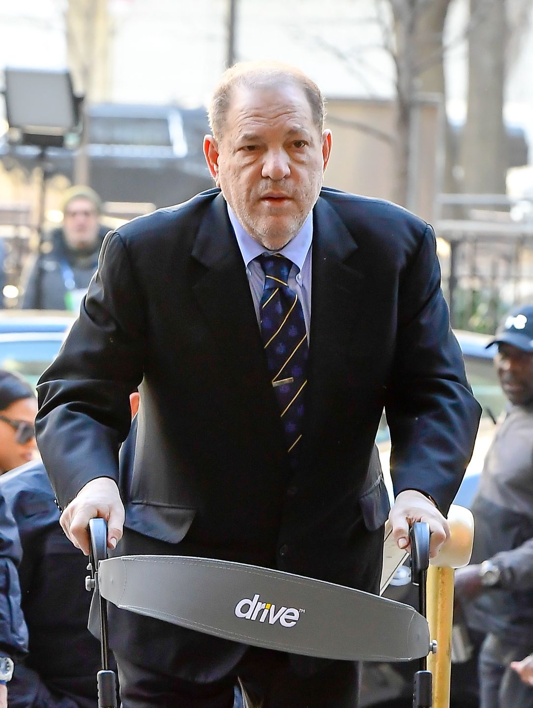Harvey Weinstein uznany za winnego przez ławę przysięgłych w Los Angeles. Grożą mu 24 lata więzienia
