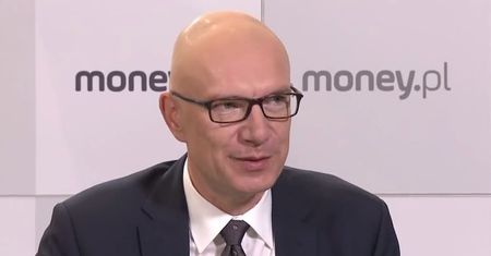 Elektromobilność w Polsce. Bielski: powinniśmy patrzeć na to, co jest trendem, aby nie dać się wpuścić w kanał