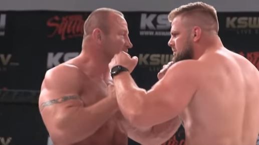 Zdjęcie okładkowe artykułu: Materiały prasowe / Materiał prasowy / Na zdjęciu od lewej: Mariusz Pudzianowski i Karol Bedorf