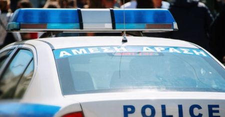 Horror w komisariacie. Policjanci zgwałcili 19-latkę. Grecy oburzeni