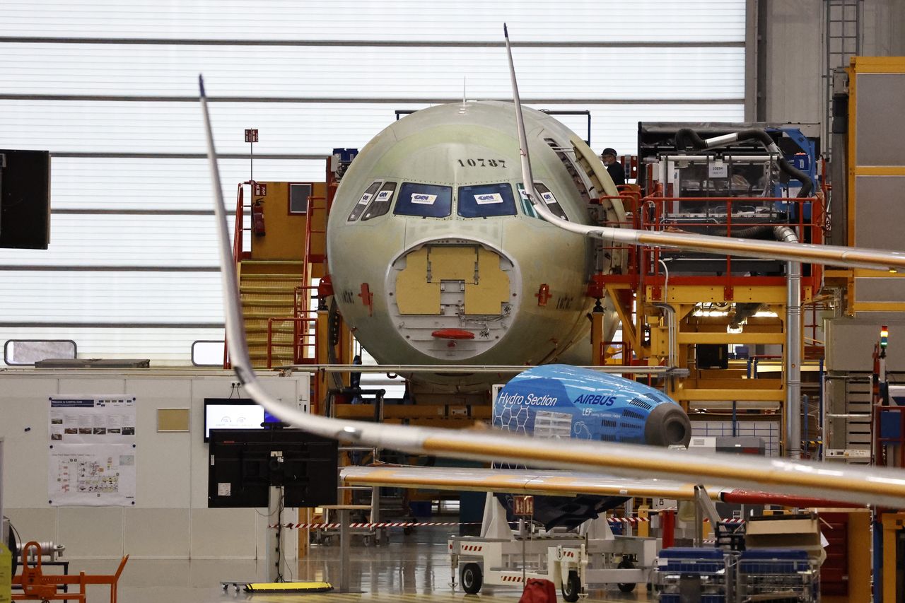 The fuselages of aeroplanes are painted green to protect them from corrosion.