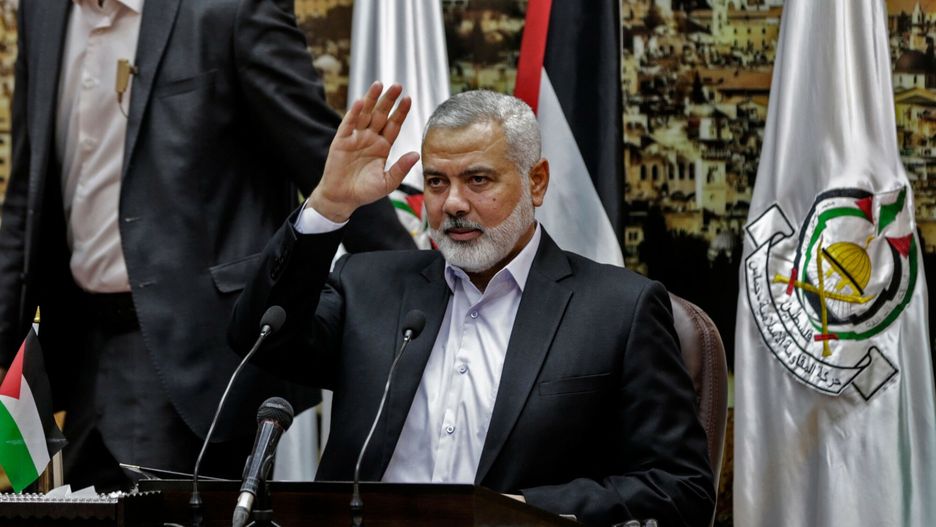 arch30
TOPSHOT - Ismail Haniya, the Head of the Palestinian Islamist movement Hamas, delivers a speech in Gaza City on April 30, 2018. / AFP PHOTO / MAHMUD HAMS
MAHMUD HAMS