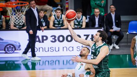 Stal się stawiała. Legia nie pękła