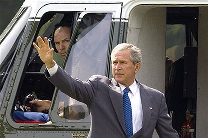 W rok po ataku Katriny Bush odwiedza południe USA