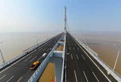 Chiny - najdłuższy podwieszany most świata
