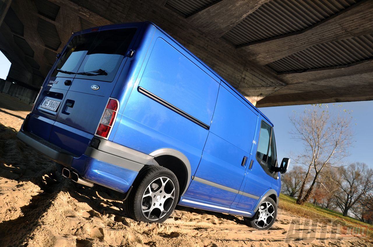 Ford Transit Sport Van (fot. Mariusz Zmysłowski)