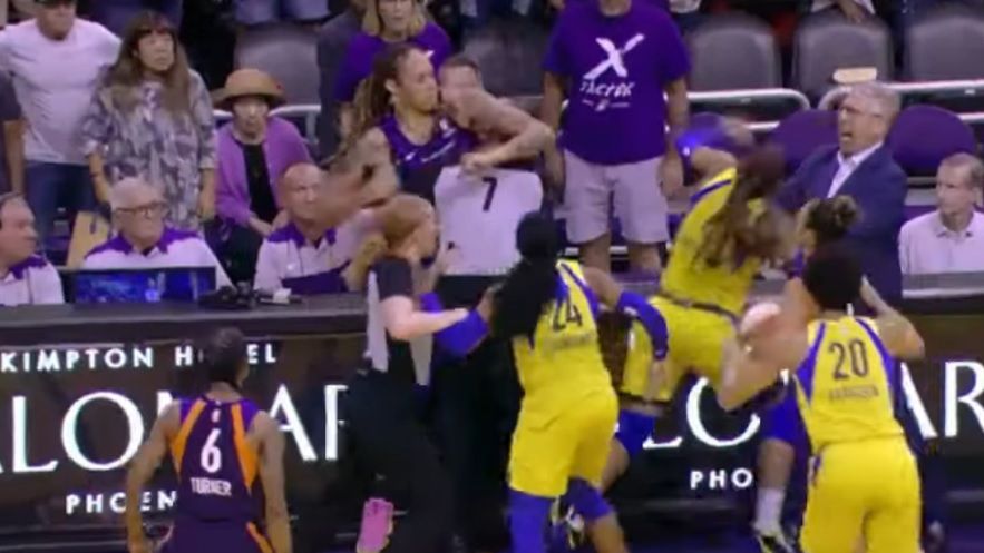 Zdjęcie okładkowe artykułu: YouTube / ESPN / Na zdjęciu: bójka w meczu WNBA