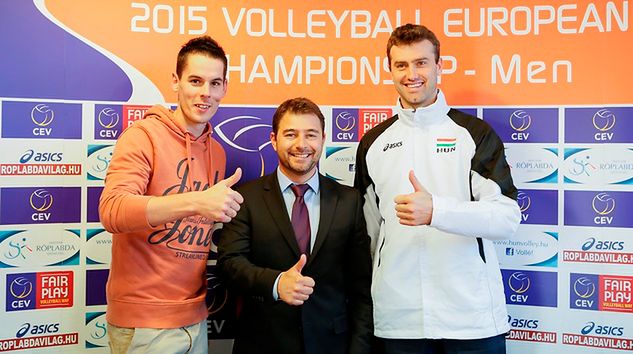 Peter Veres (z prawej) po raz pierwszy od 6 lat zagra w kadrze swojego kraju | fot. cev.lu