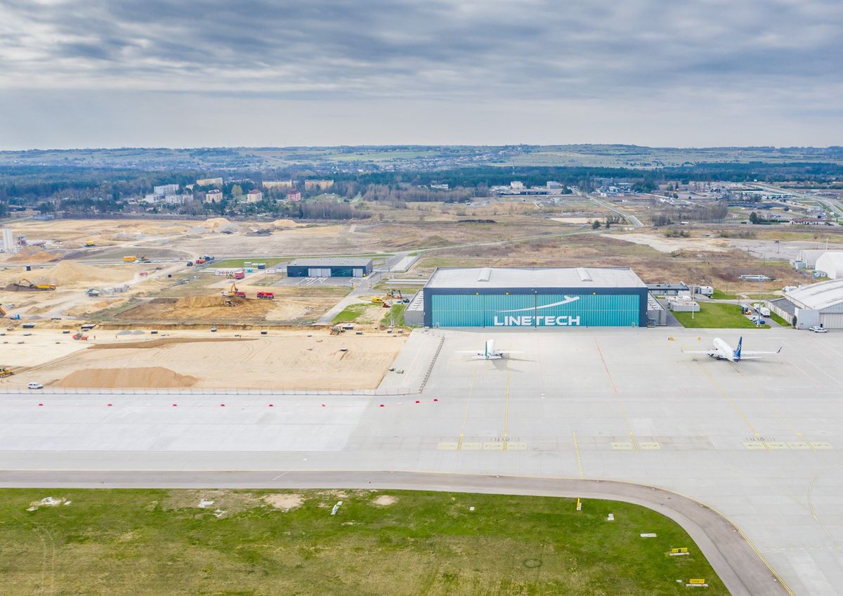 Śląskie. Budowę trzeciego hangaru obsługi technicznej rozpoczęło zarządzające portem lotniczym Katowice Górnośląskie Towarzystwo Lotnicze. 
