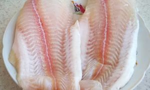 "Faszerowana" antybiotykami, chłonie ołów. Lepiej unikaj w sklepie