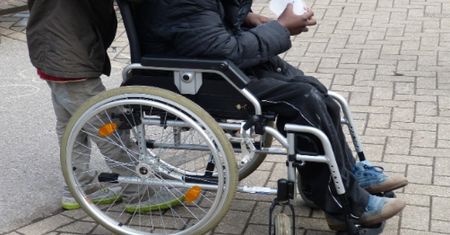 Ministerstwo okroiło listę niepełnosprawności. ''Tu władzy chodzi o pieniądze''