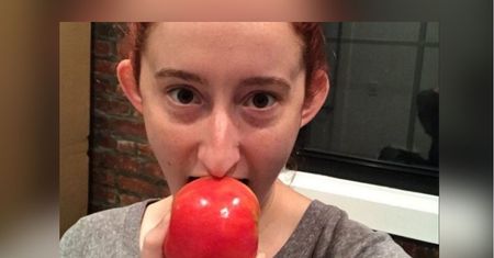 Przez miesiąc stosowała jabłkową dietę. Nie żałuje efektów
