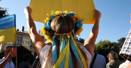 Nazywają je "darmozjadami". Prawda o życiu Ukrainek w Polsce