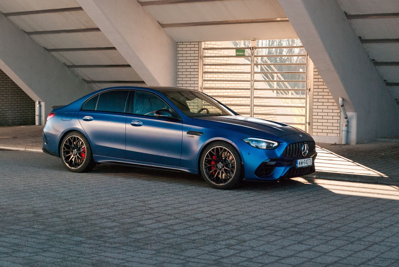 Mercedes-AMG C63 S E Performance