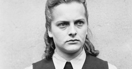 "Piękna bestia" z Auschwitz. Mroczna historia Irmy Grese