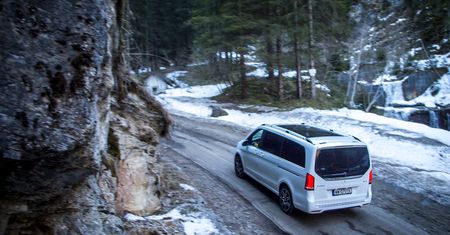Mercedes-Benz V250d 4MATIC: jak sprawdza się napęd na cztery koła w busie?