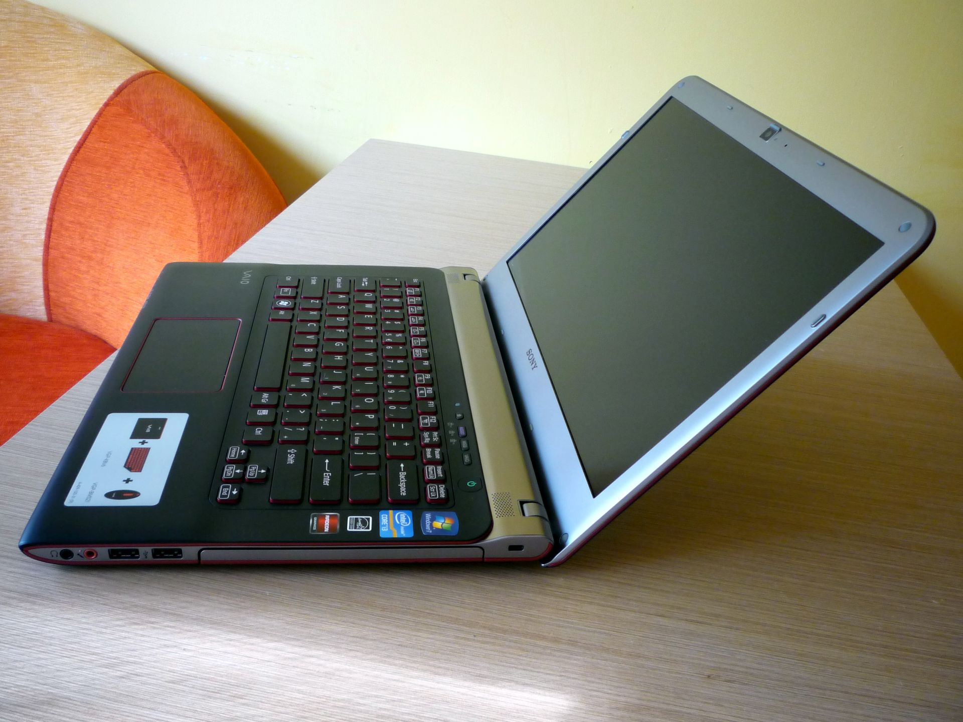 Sony VAIO E14 – 14-calowy obiekt pożądania [test] 28