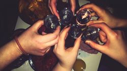 Wystarczy łyk alkoholu. Jeden objaw może wskazywać na raka