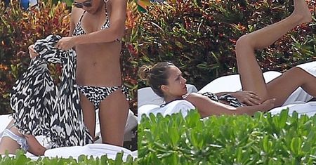Jessica Alba w bikini! (ZDJĘCIA)