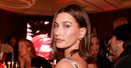 Wszystkie fanki Hailey proszą o ten odcień. "Mocha brunette" to hit